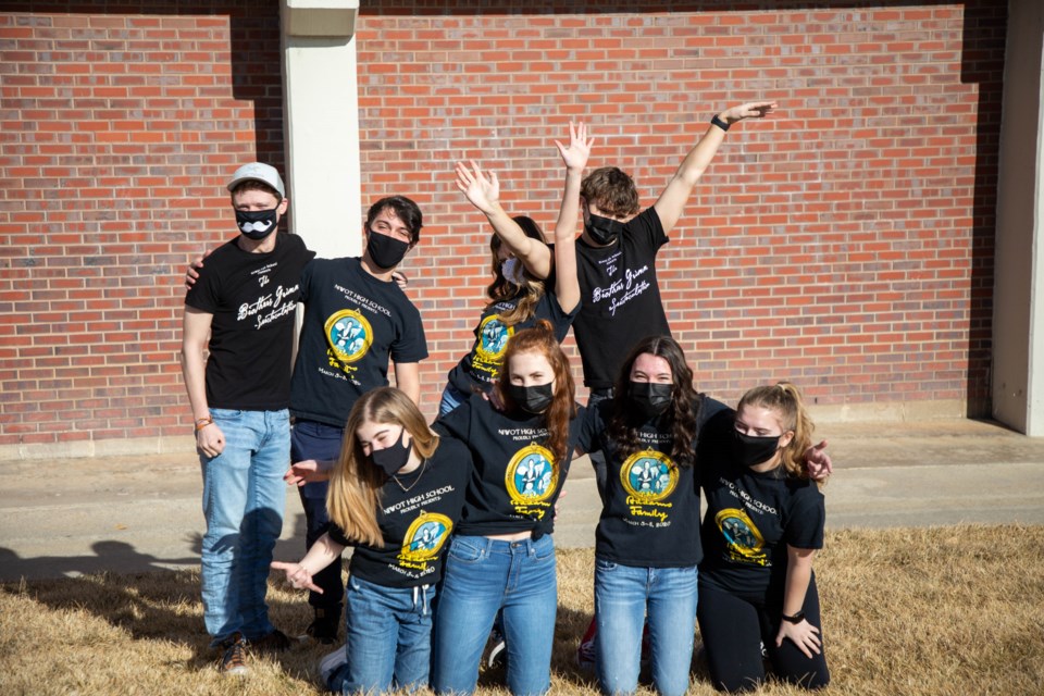 Niwot High School drama program students. Back row: Ethan Rauschkolb, Joshua Strid, Madeline Stapp, Jazz Mueller. Front row: Audrey Asbury, Josephine Gravelle, Hosannah Adams, Ellise Stager, Jan. 29, 2021 | Photo by Matt Maenpaa