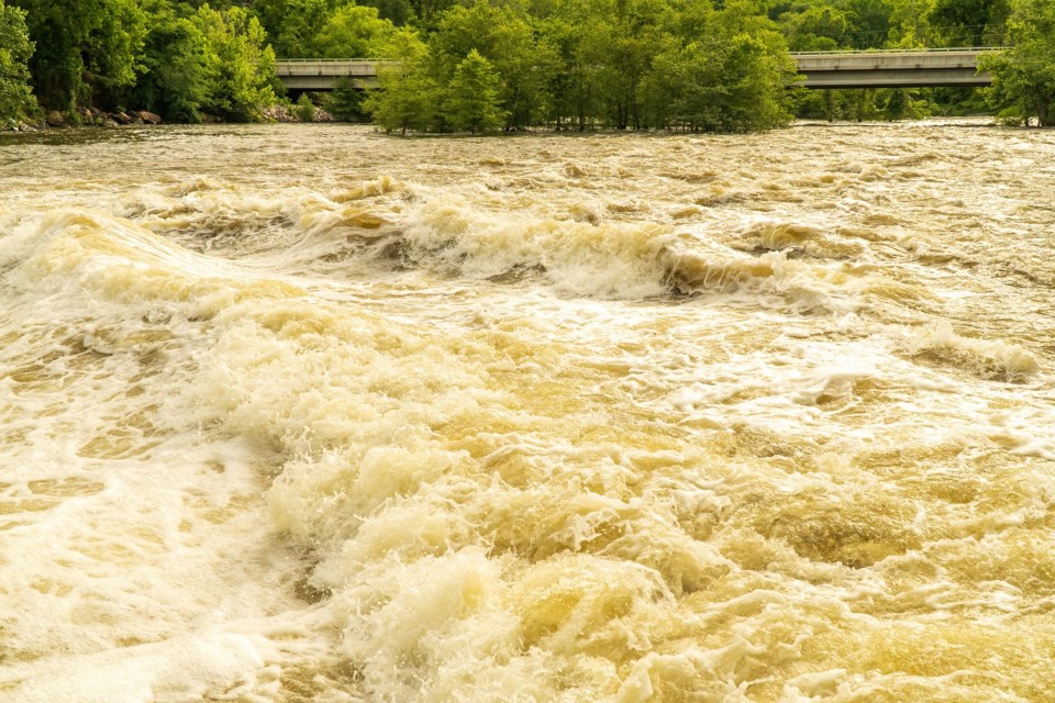 heavy-rain-5243896_1920