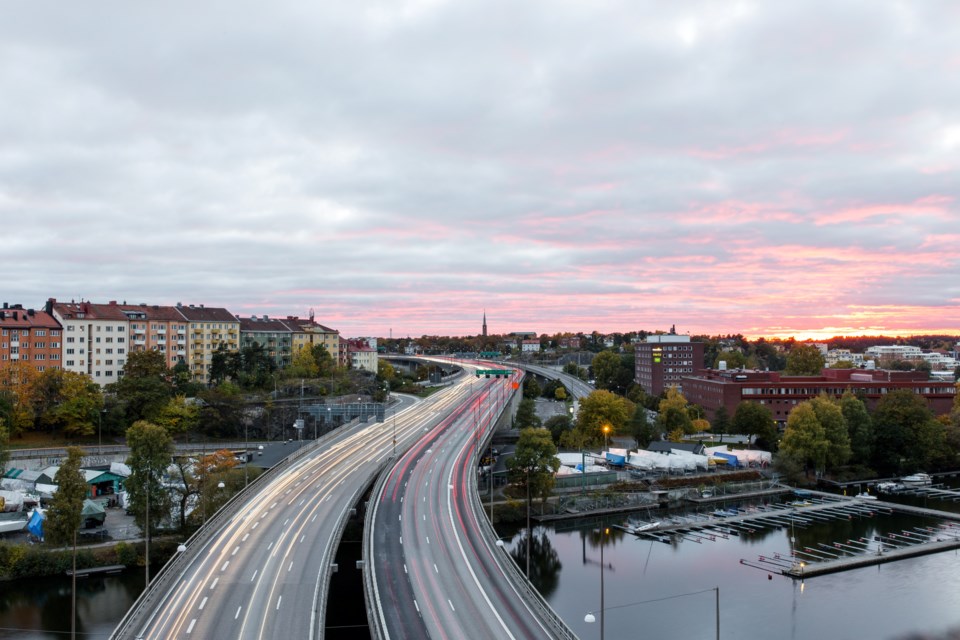 jon-flobrant-bUUogU4VYCU-unsplash