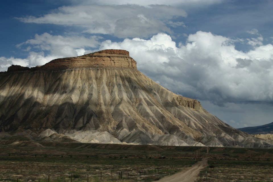 mt-garfield-2081367_1920