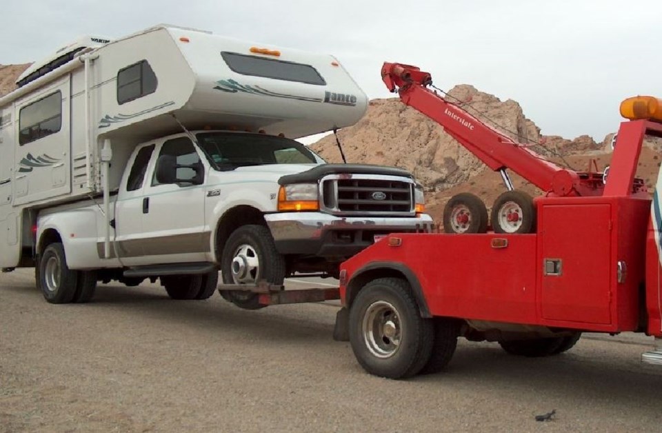 RV truck towing