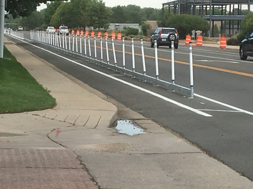 separate bike lane on Pike