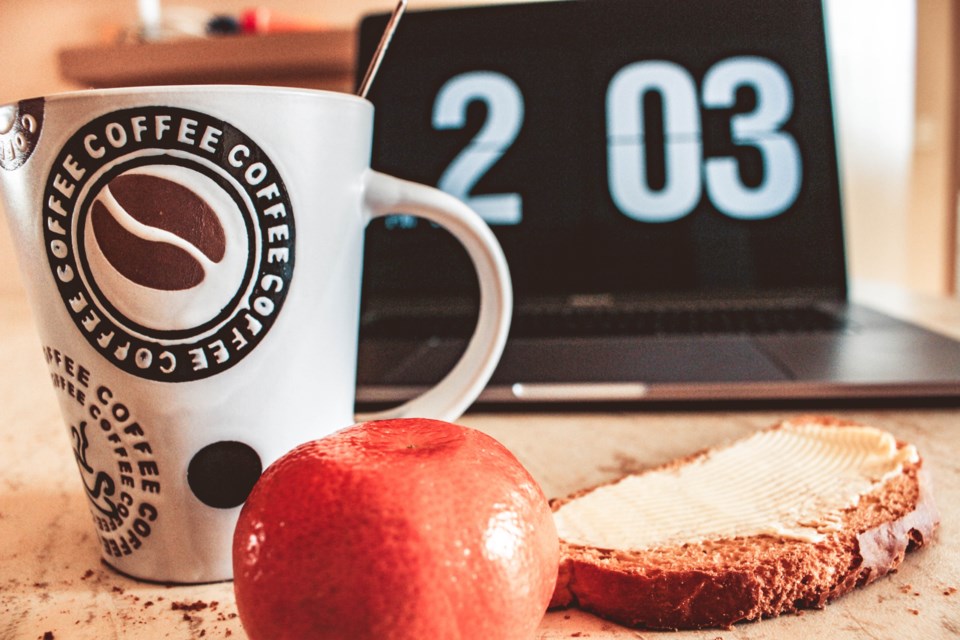 bread-breakfast-butter-clock