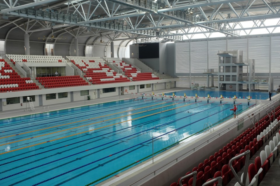 olympic-swimming-pool-1185774_1920
