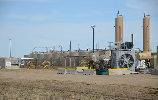 Oil &#038; gas facility on Rinn Valley Schlagel Conservation Easement just east of Boulder County in Weld County, Colo.