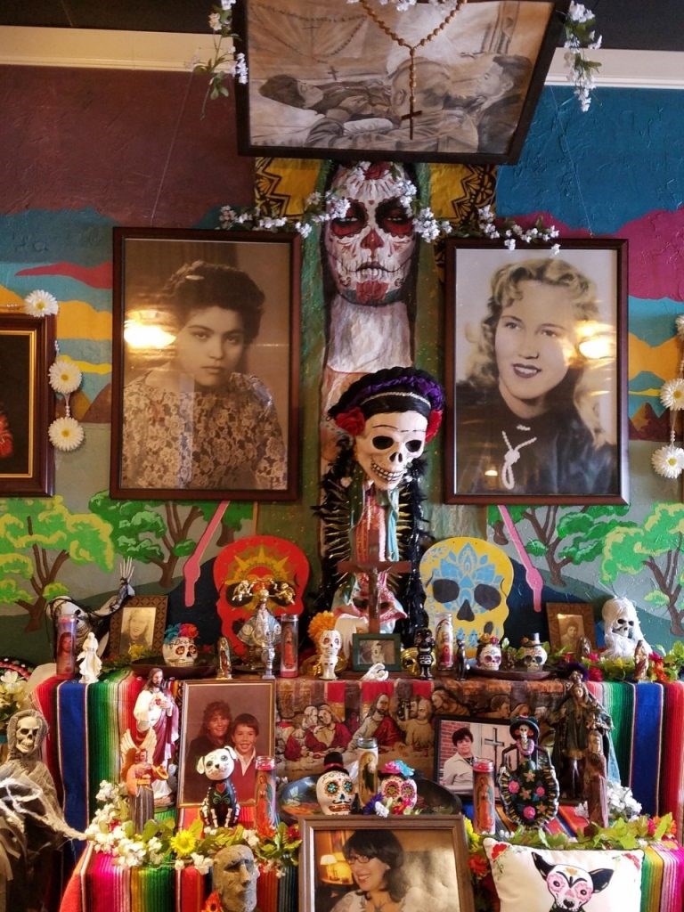 Lo Co GastroPub Altar