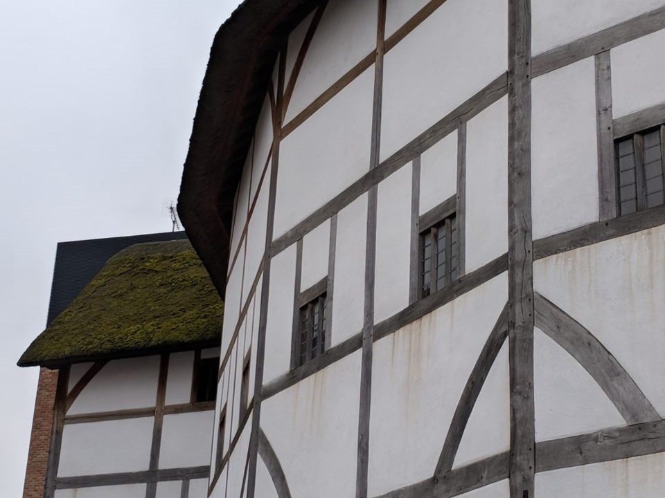The Globe Theatre is nestled right in the middle of modern London.