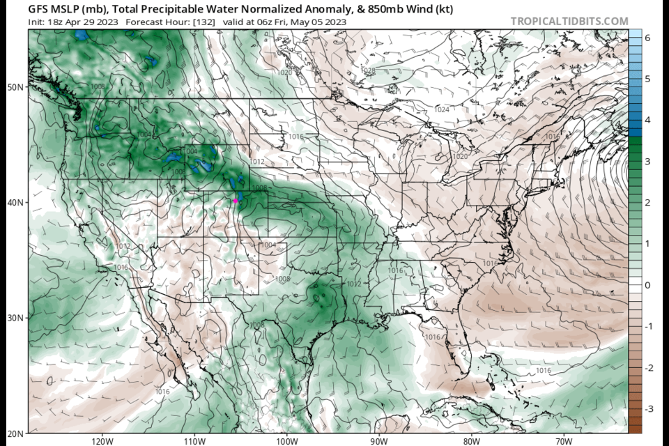 Figure 3: the precipitatable water map for Thursday PM from the GFS and tropicaltidbits.com