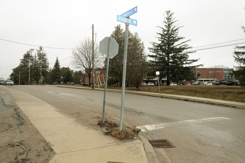 Mundy's Bay Public School is preparing to face traffic congestion in May and June, as a full reconstruction project for Seventh Street between Yonge Street and Hugel Avenue aims to fix a collapsed section of sewer this summer.