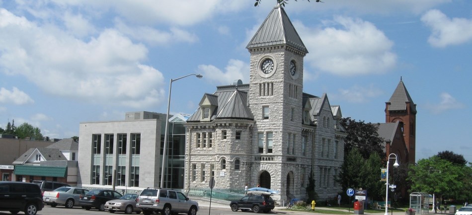 Midland Public Library, 320 King Street