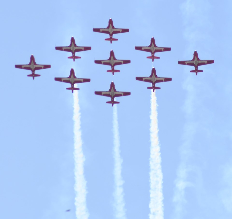snowbirds-closer-2024-995