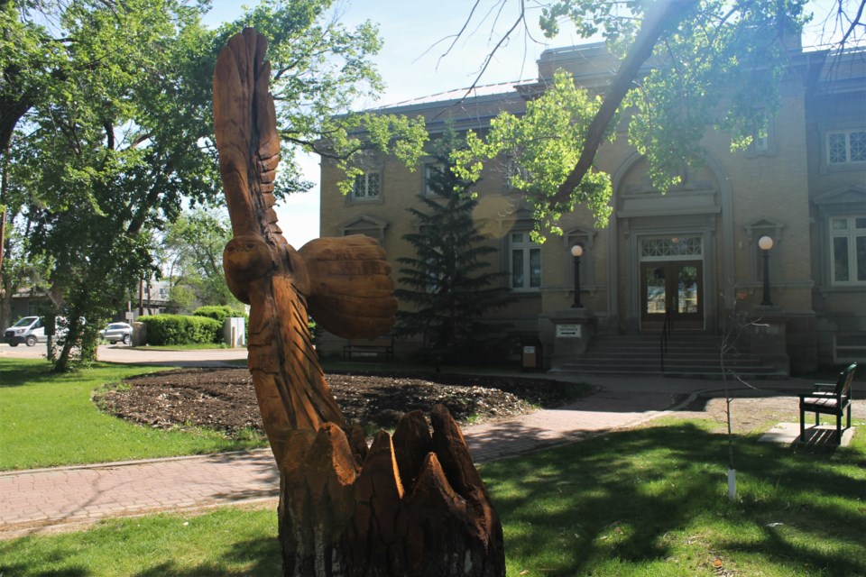 Tree carving stearns