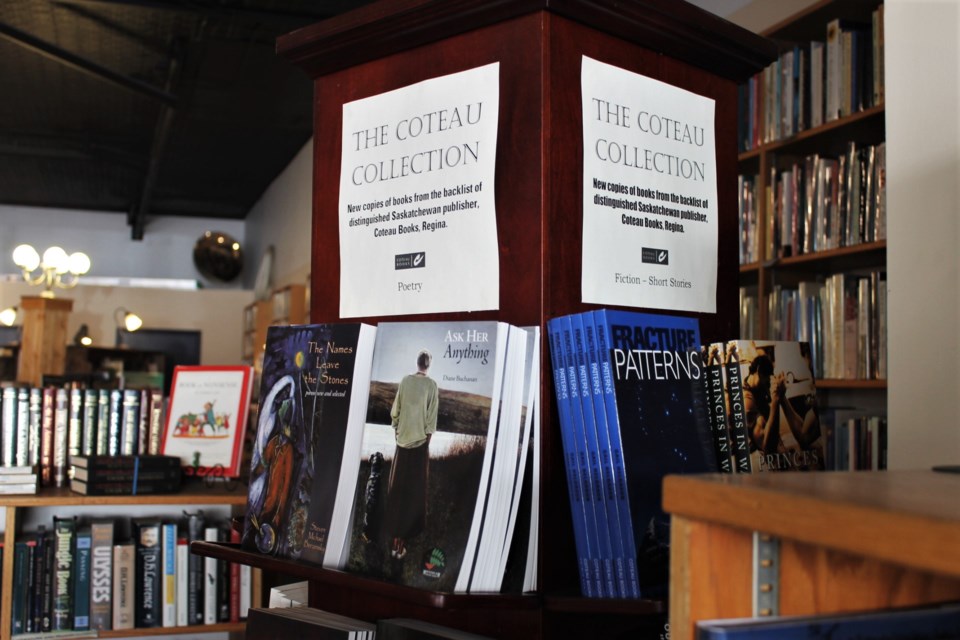 coteau books display