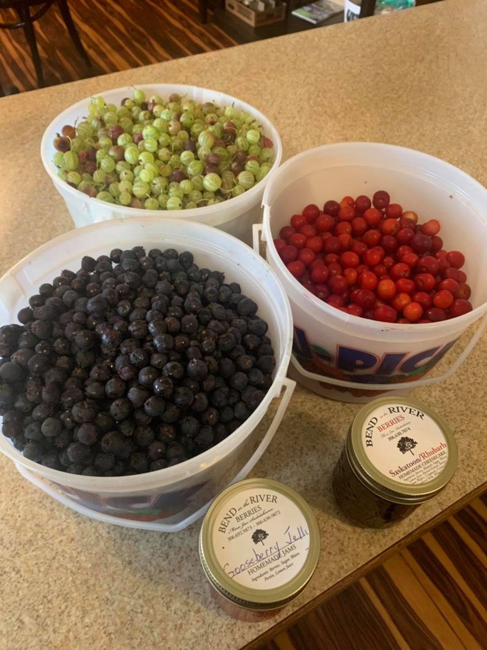 bend-in-the-river-berries-facebook