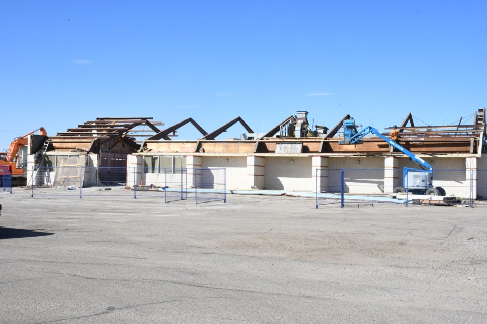 A wide view of the former Bonanza's restaurant. Photo by Jason G. Antonio 