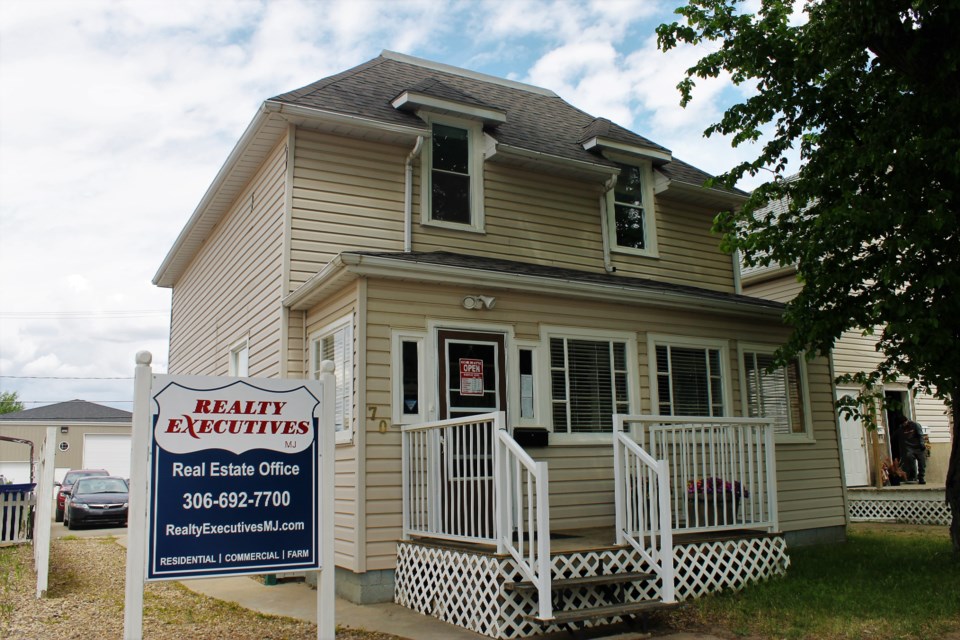realty executives 2