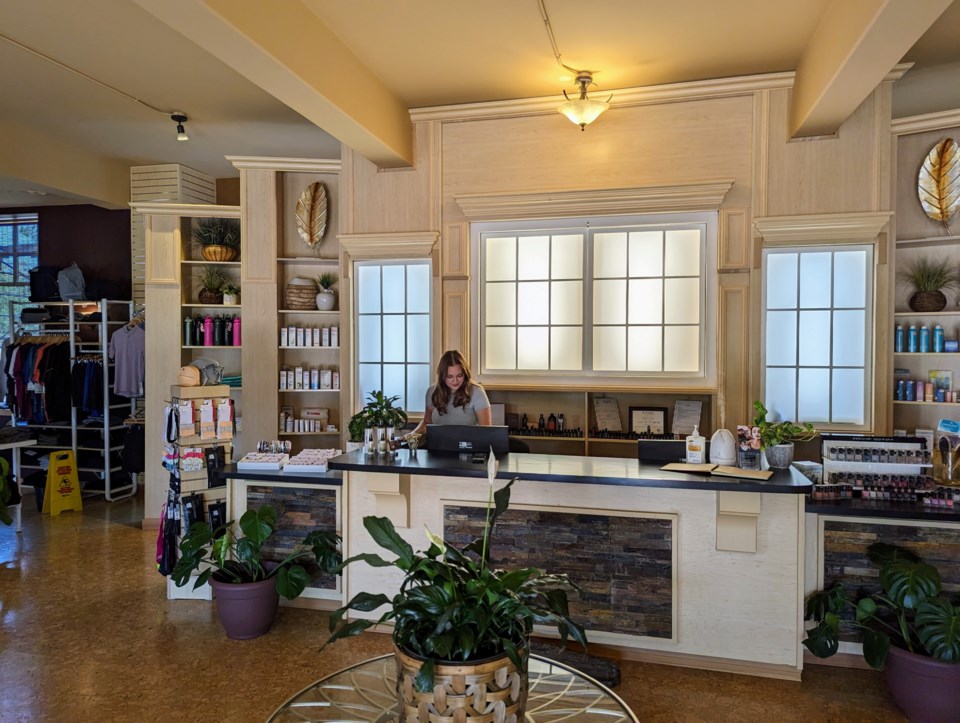 the-front-desk-in-the-lobby-of-sahara-spa