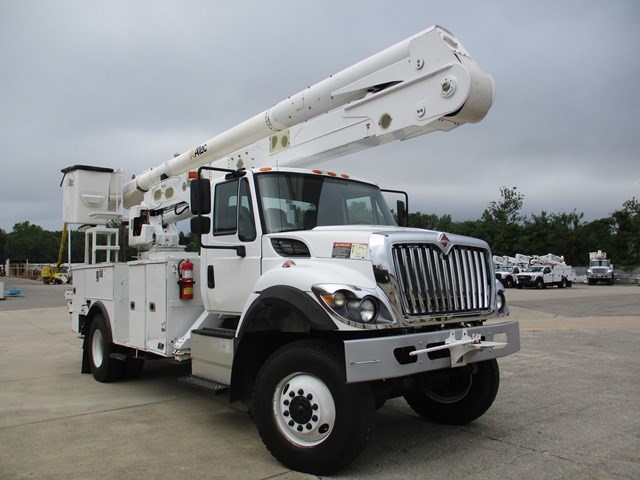 aerial-bucket-truck