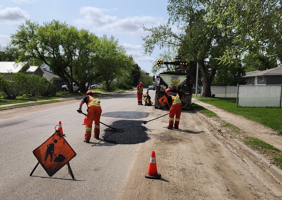 city-pothole-repair-1