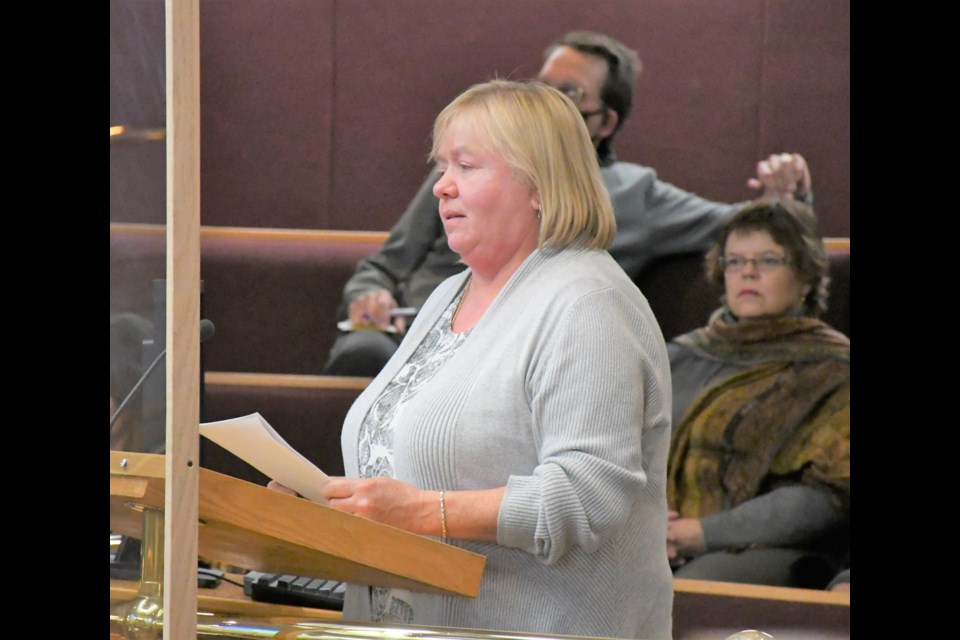 Resident Linda Cooney speaks to council about her property. Photo by Jason G. Antonio 