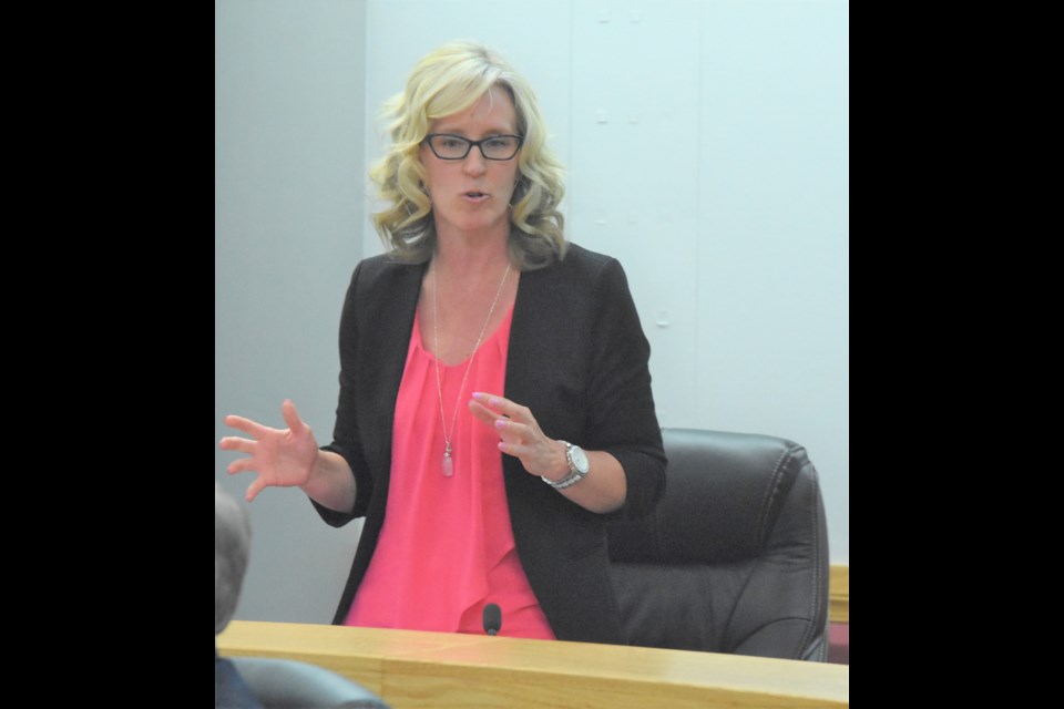 Coun. Dawn Luhning speaks during a recent city council meeting. Photo by Jason G. Antonio 