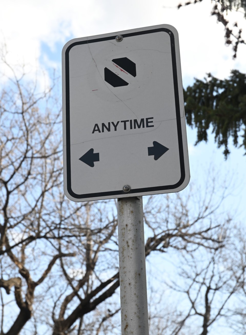 no parking sign Ninth NW