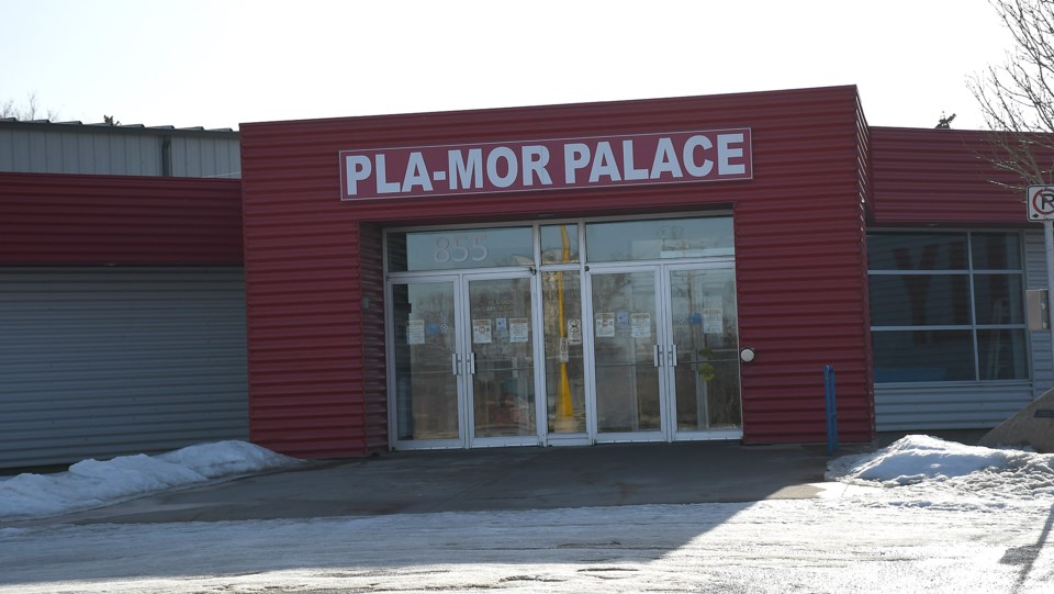 Pla-Mor Palace entry