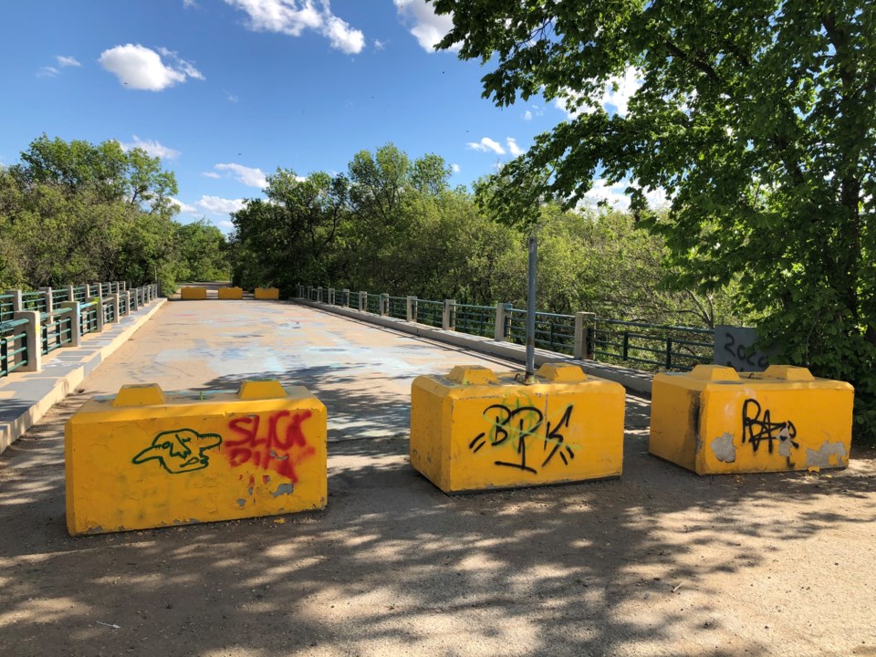 Seventh Ave bridge