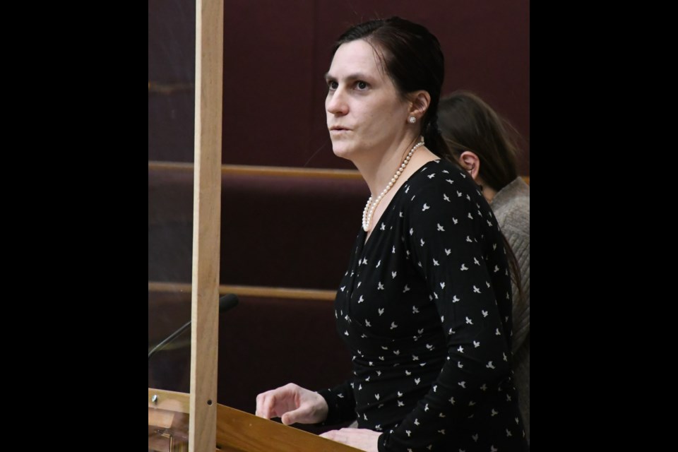 Sarah Vennes-Ouellet, president of Ecole Ducharme's Centre Éducatif Pomme D’Api, speaks to city council. Photo by Jason G. Antonio