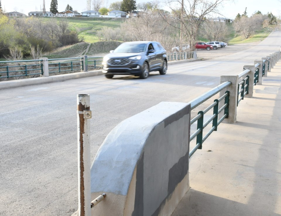 7th Ave bridge open 2