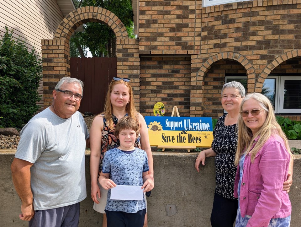 l-r-len-mintenko-boryslava-ivashchenko-and-her-son-mark-brenda-tuplin-and-christy-schweiger