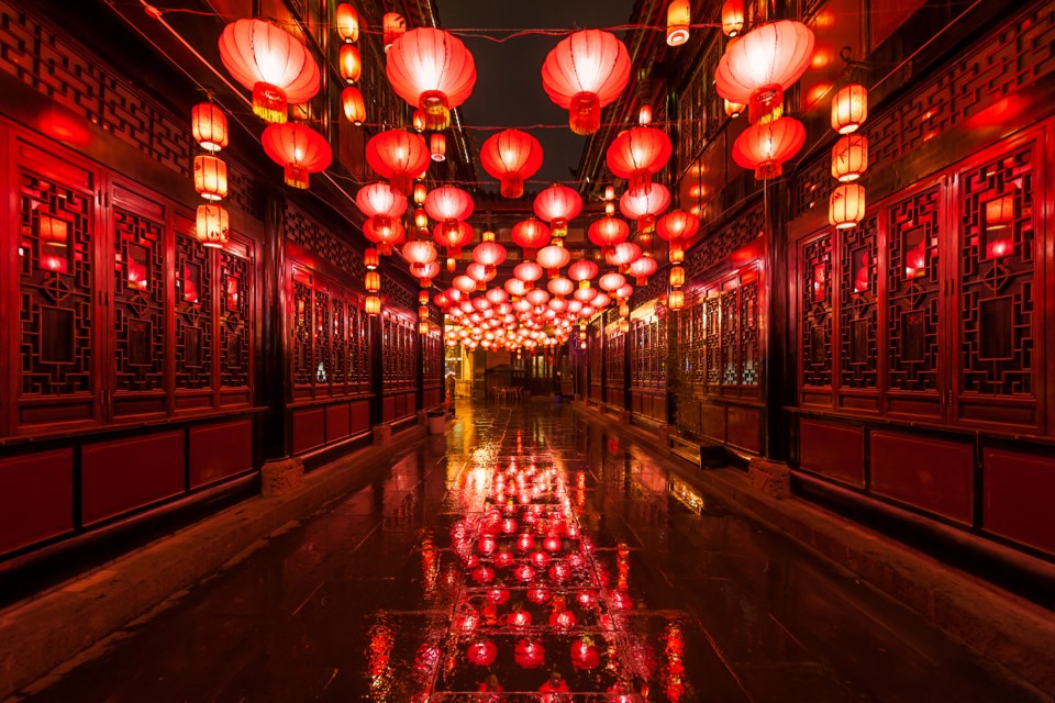 An example of a Chinese lantern festival, as seen in Chengdu, China.