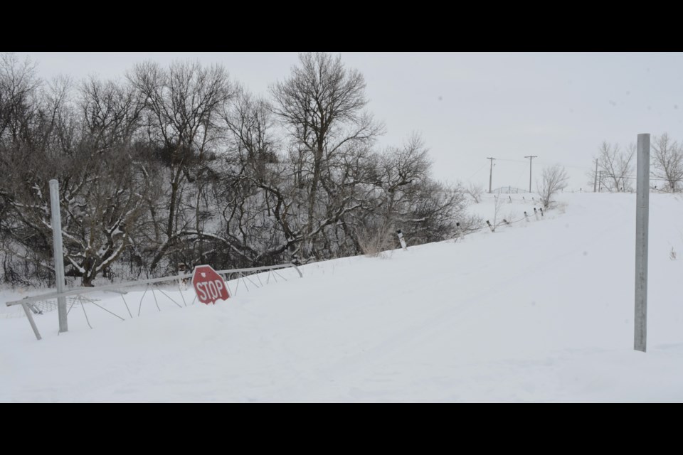 The Seventh Avenue 鶹Ƶwest road leads to the southwest entrance of the former Valley View Centre. Photo by Jason G. Antonio