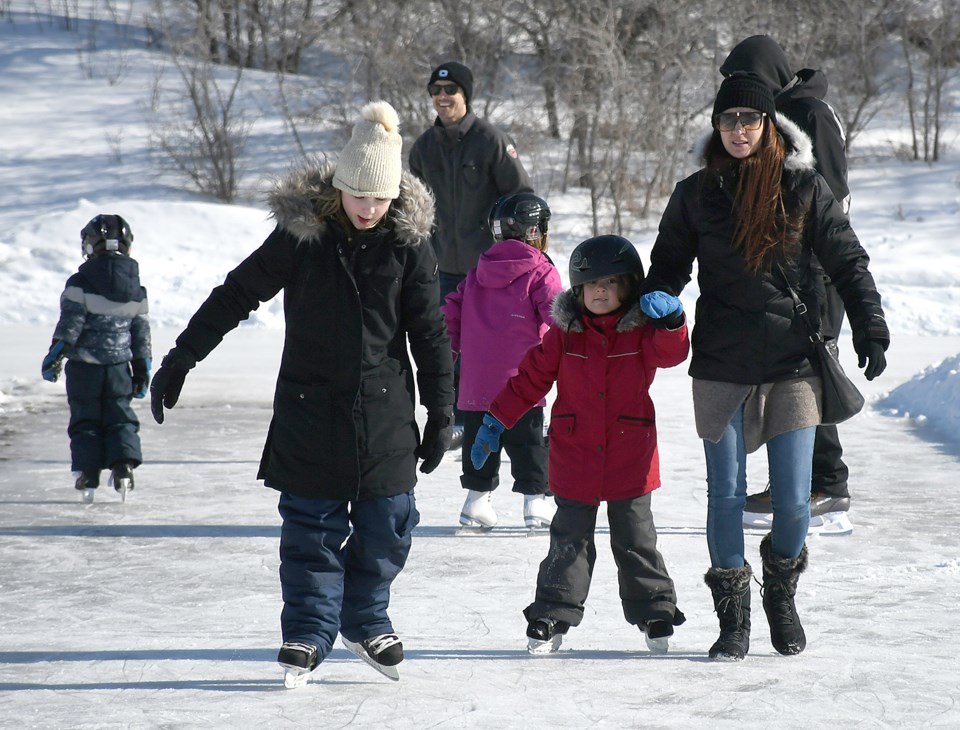 winterfest-skating-1