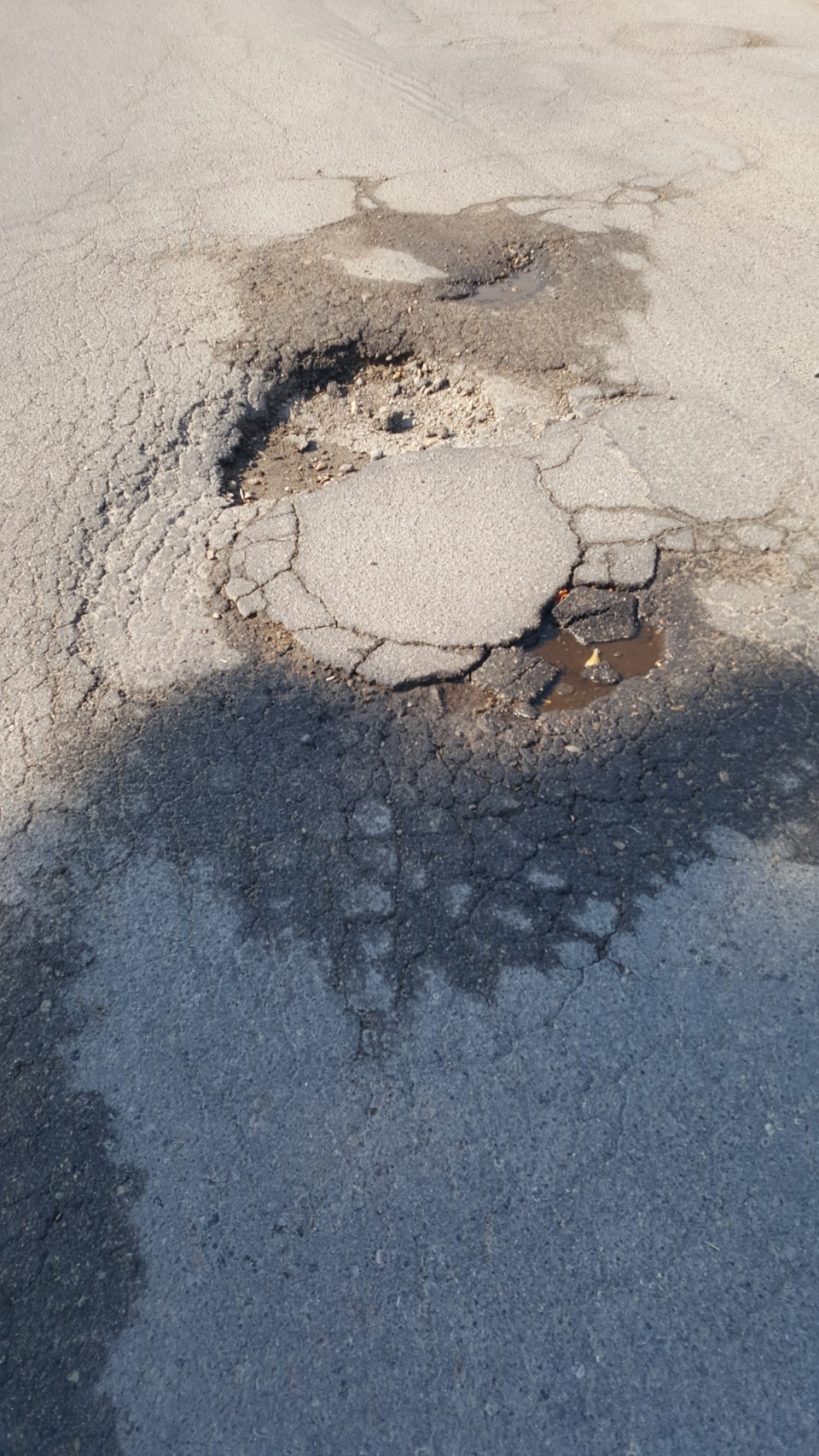 potholes-lte-1
