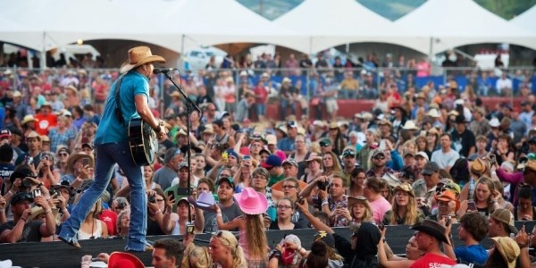 Country Thunder