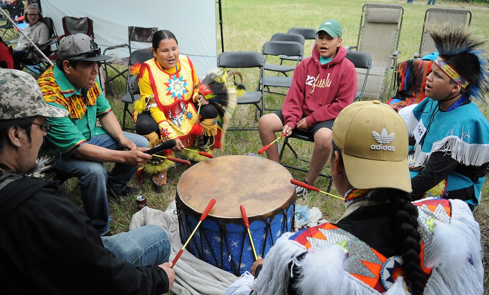 Powwow13