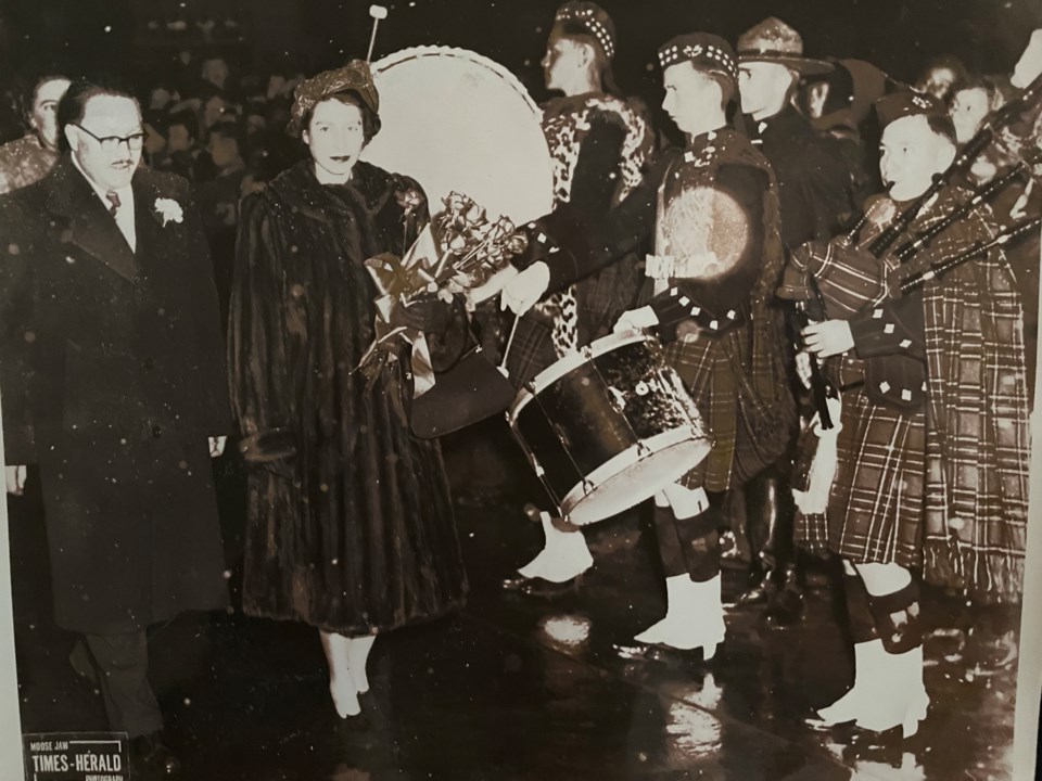 Princess Elizabeth pipes