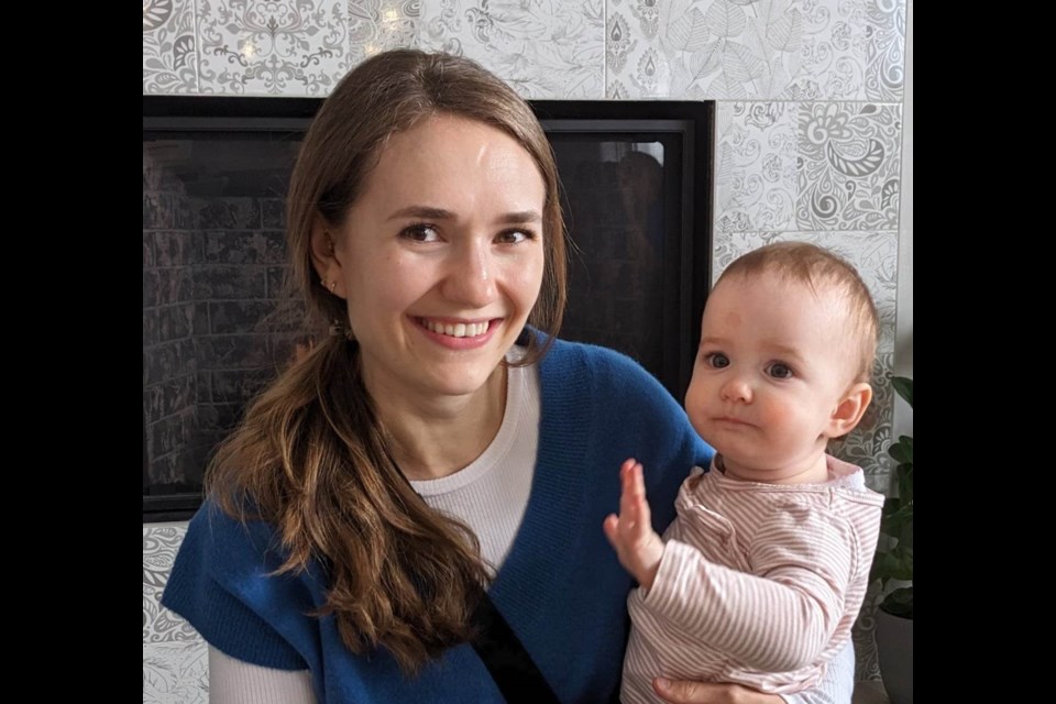 Éloïse Soroka (left) with one of her two daughters.