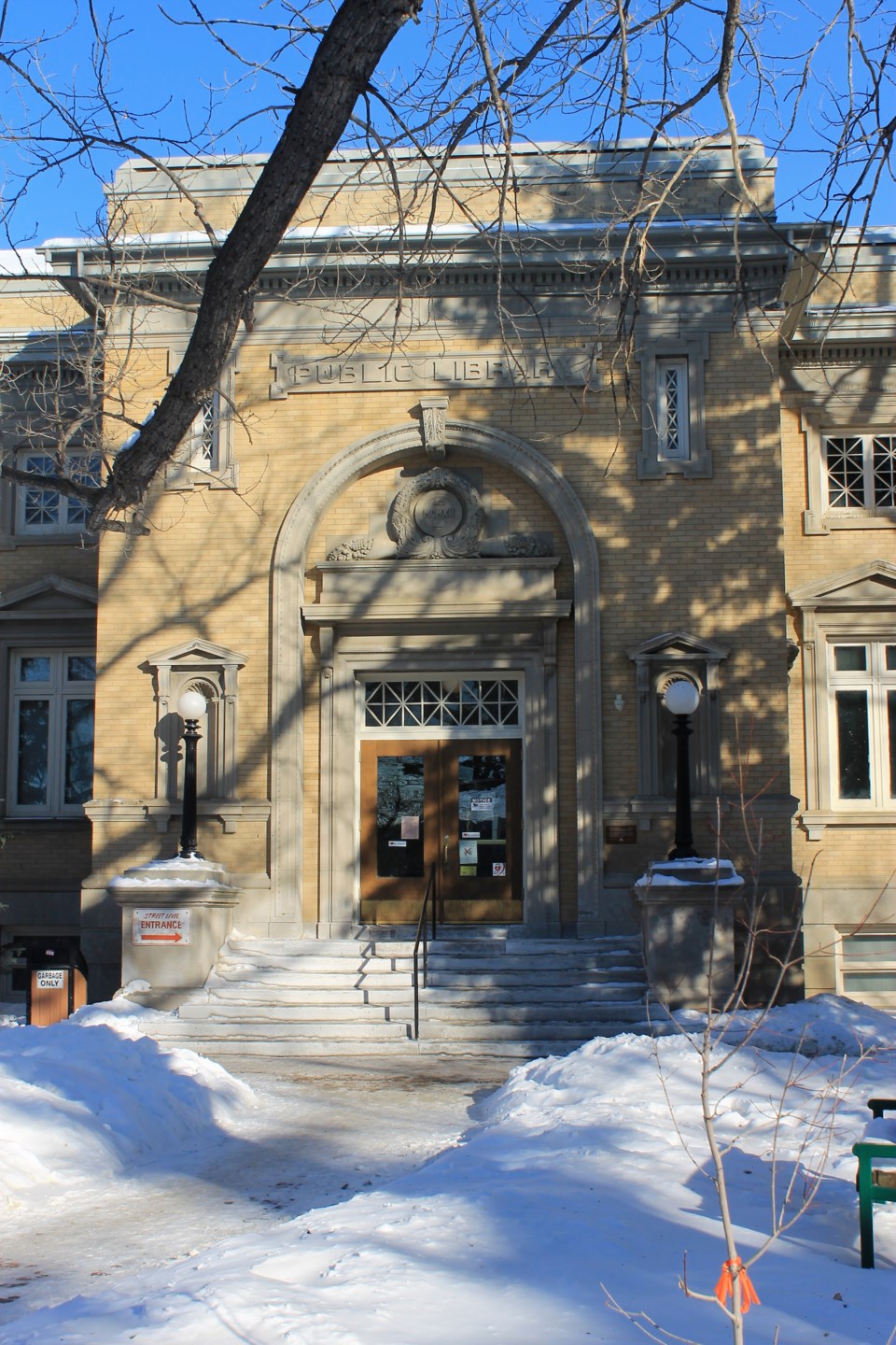 public library winter 2