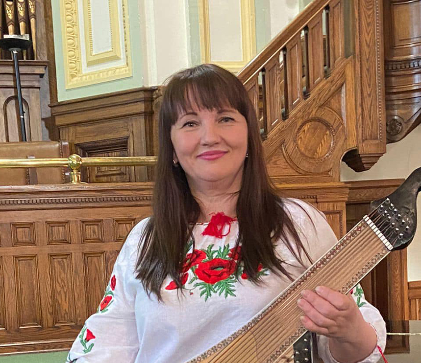 Ukrainian bandura musician wows Moose Jaw in first performance ...