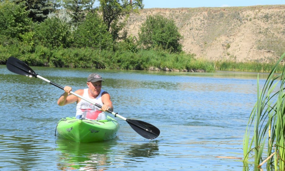 Kayak MJ River