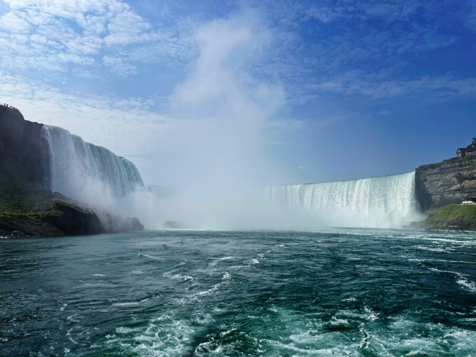 niagara-falls-unsplash