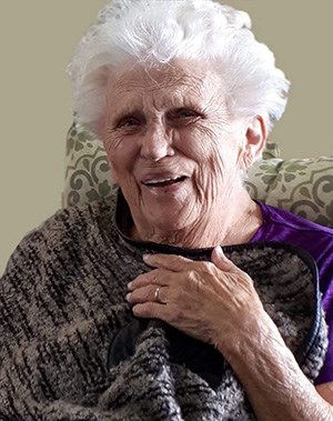 Bruvold, Stella
