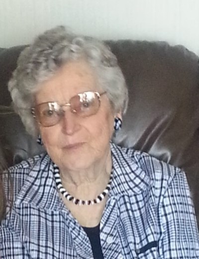 Ferguson Phyllis obit photo memorial card