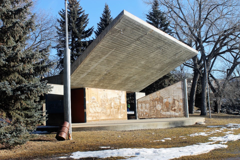 Crescent Park Amphitheatre (Larissa Kurz photograph)