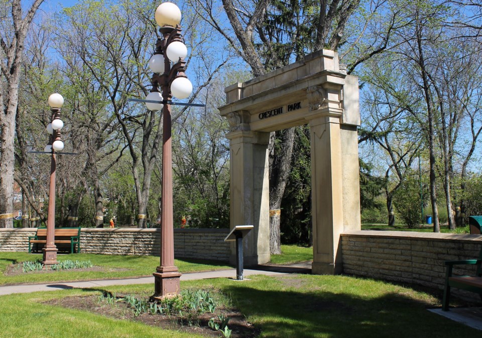 crescent park arch spring 2019 b