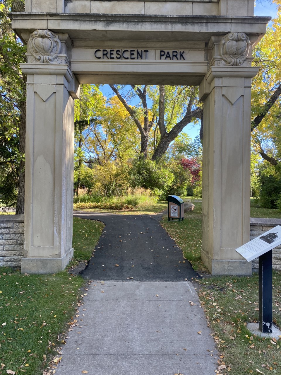 Crescent Park paths 1