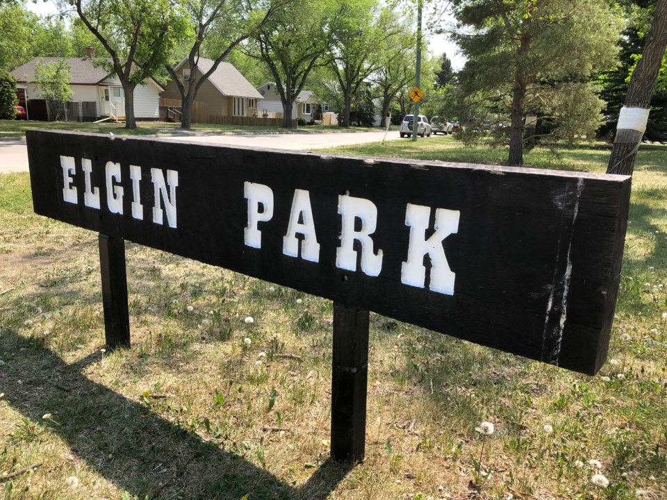 elgin park sign spring 2019