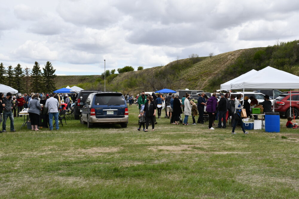 Turnout for the Wakamow Farmer’s Market at 11:20 a.m. 
